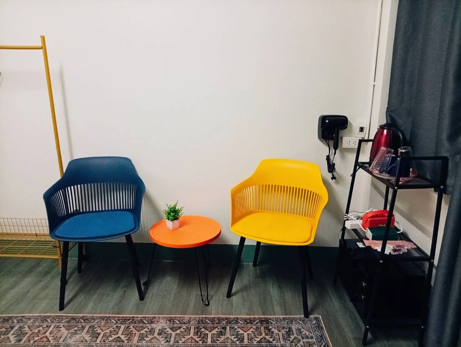 Seating and refreshment corner at HEE PEE HOSTEL